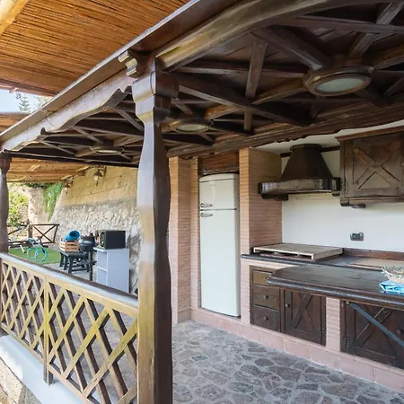 Relais Cannavacciuolo Дом отдыха Вико-Экуенсе